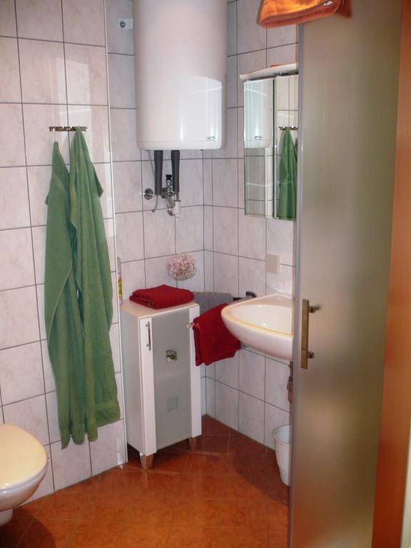 Ferienwohnungen Fryba Bad Kleinkirchheim Δωμάτιο φωτογραφία